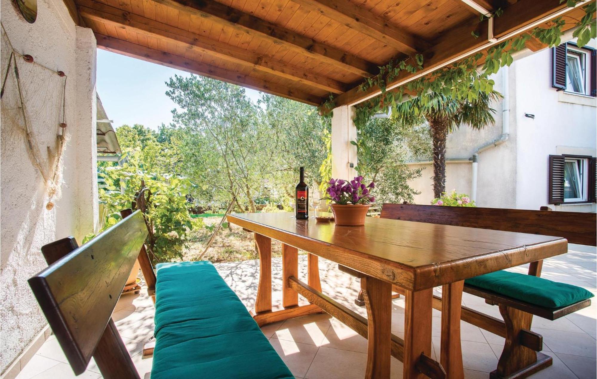 Lovely Apartment In Krk With Kitchen Brzac Exteriér fotografie