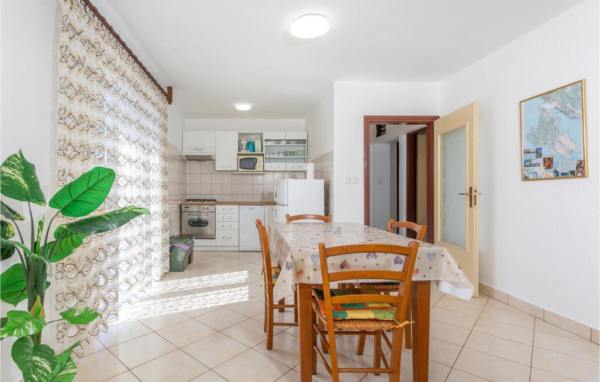 Lovely Apartment In Krk With Kitchen Brzac Exteriér fotografie