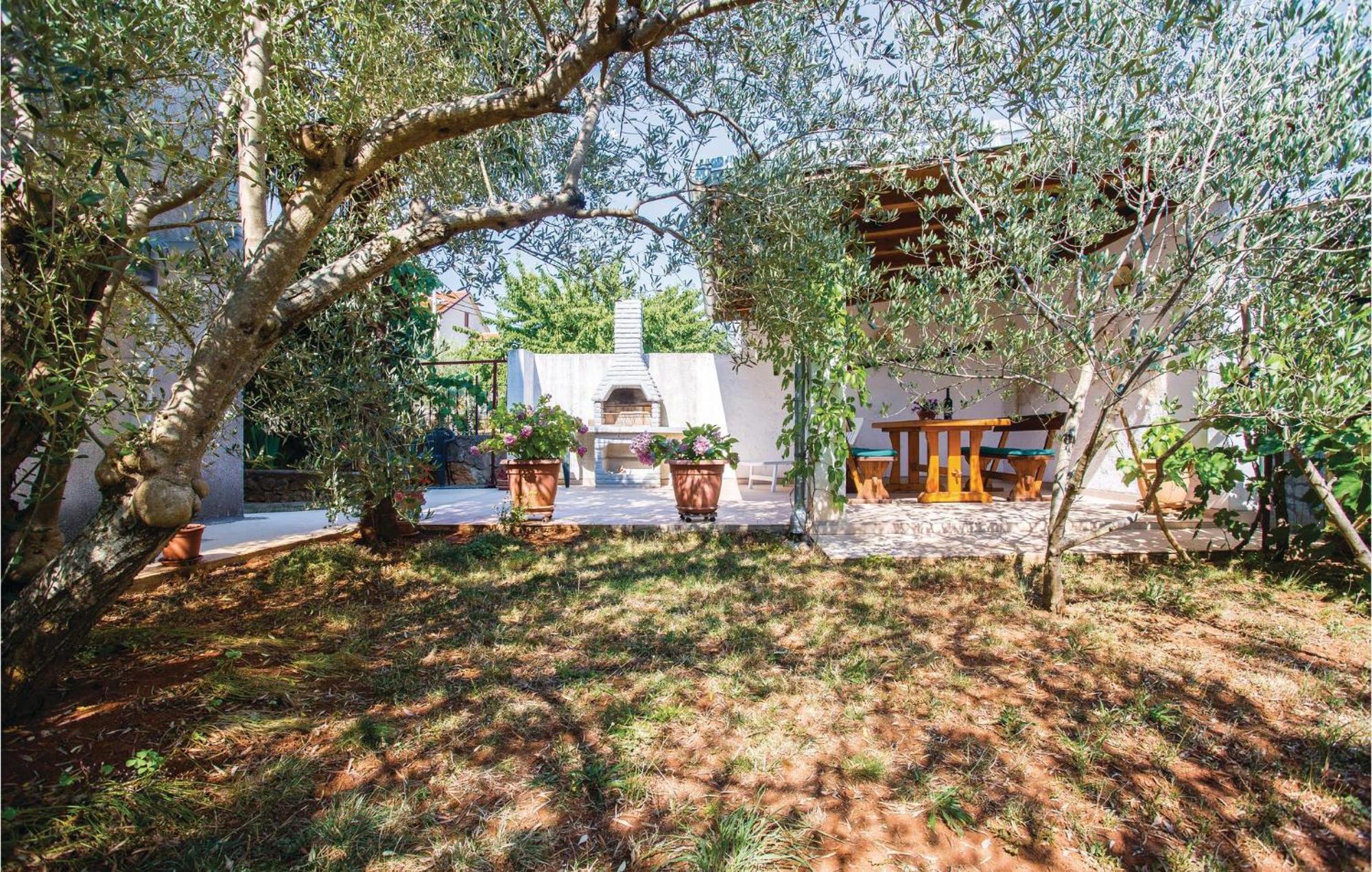 Lovely Apartment In Krk With Kitchen Brzac Exteriér fotografie